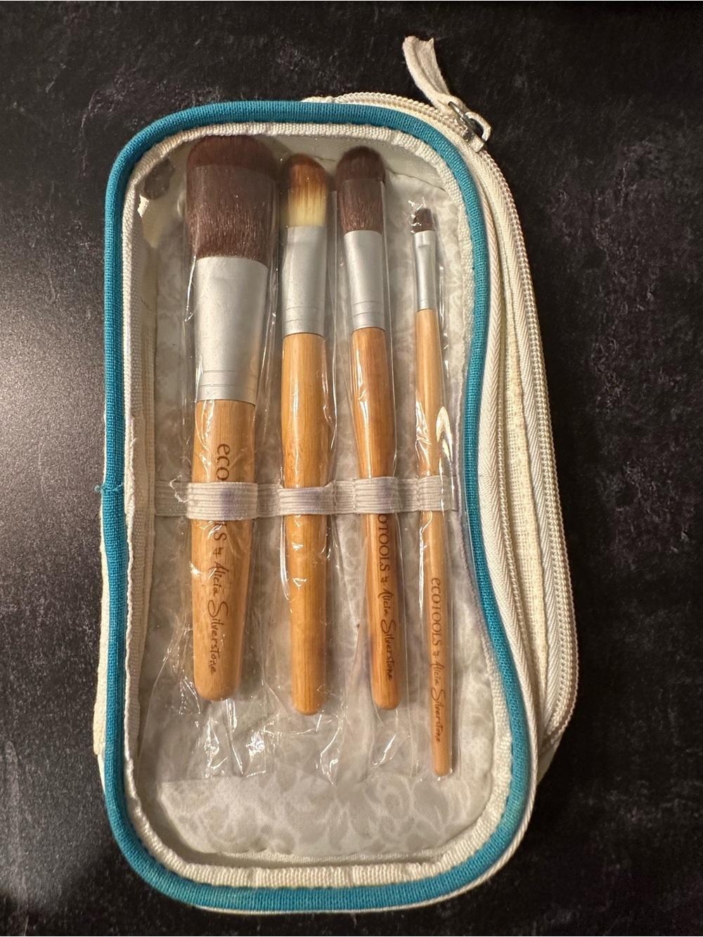 NWOT ecotools Bamboo Makeup Brush Set with Turquoise-Trim Zip Case